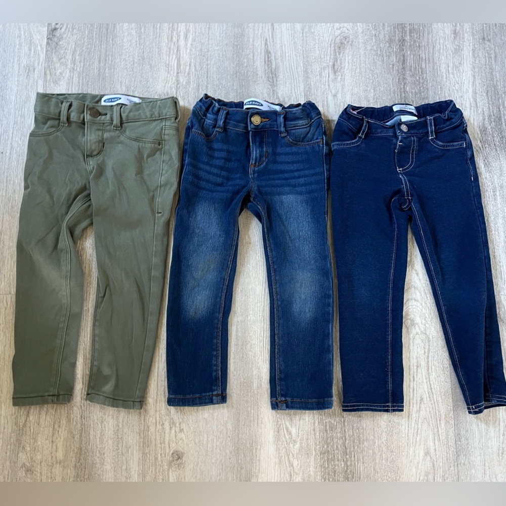 3 pairs 3T jeggings Old Navy and Jumping Bean